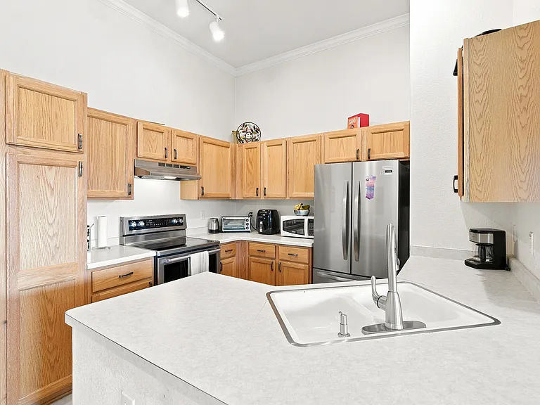 1153 S Alton St #B — Photo 7
