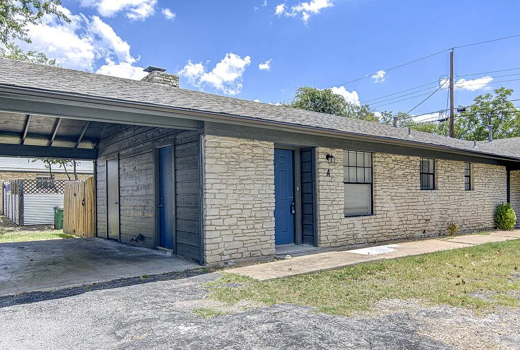 2 bed, 1.0 bath, 1790 sqft, $1,395 — Photo 2