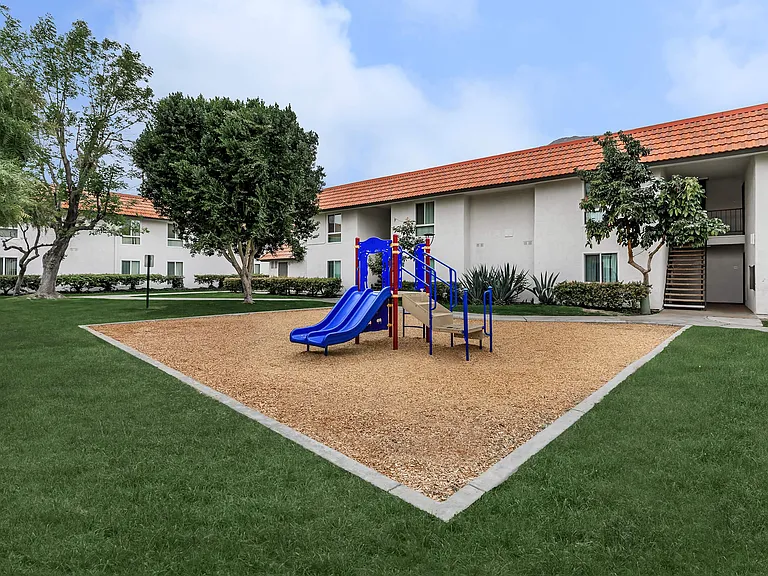 Pacific Palms — Photo 6