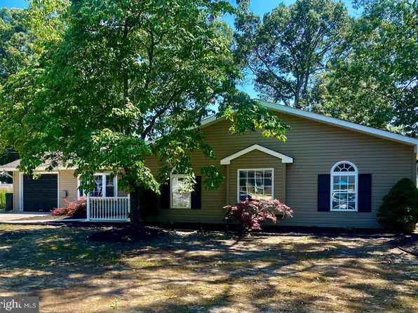103 Lawrence Dr, Lanoka Harbor, NJ 08734