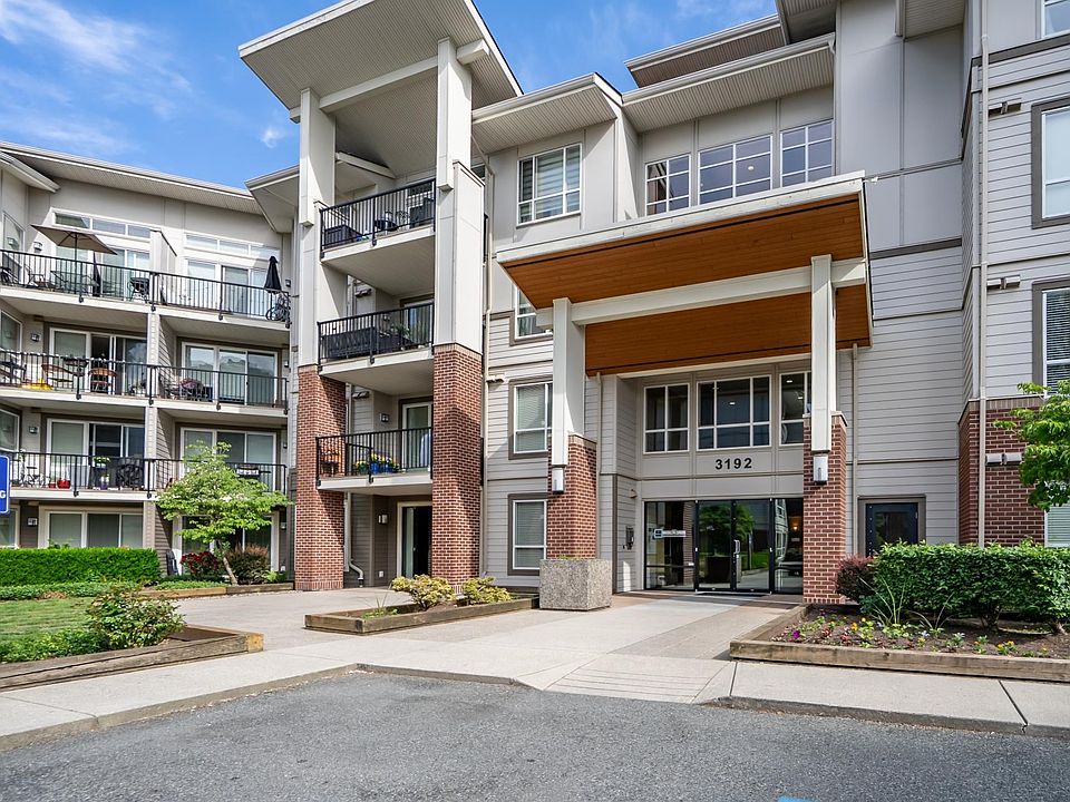 1st image of 3192 Gladwin Rd #303