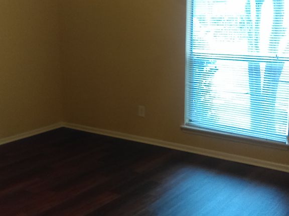 4th image of 400 Rosewood Ave APT 505