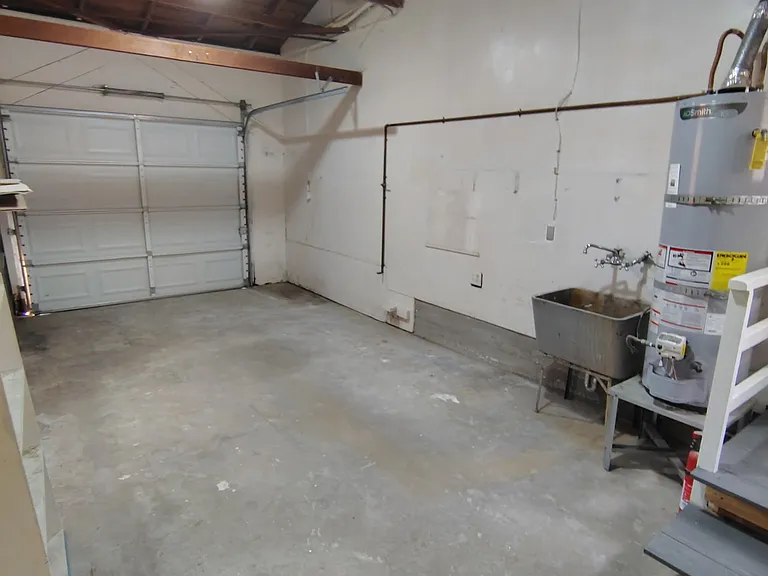772 Lane St — Photo 11