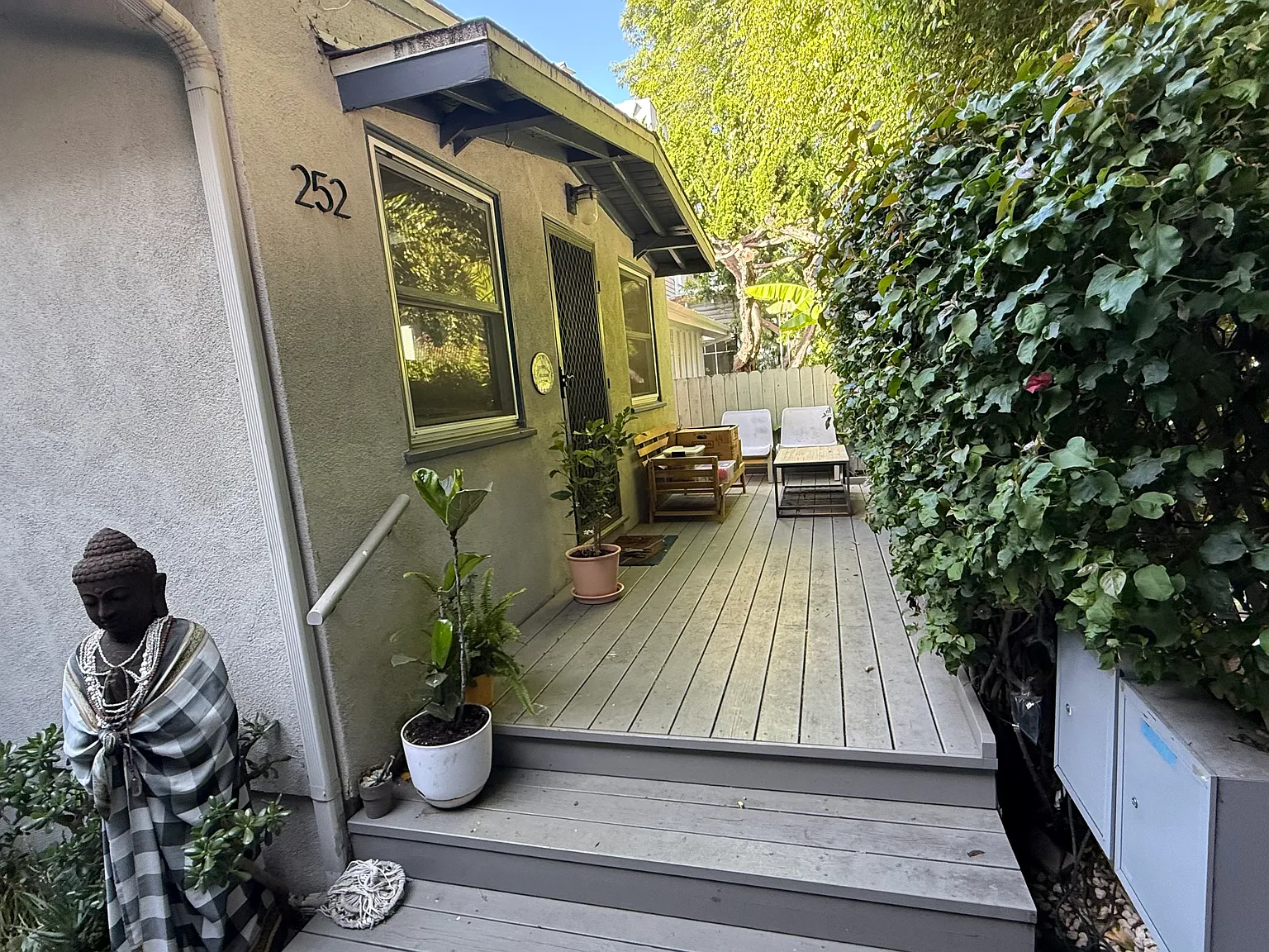 2 bed, 1100 sqft, $5,900 — Photo 2