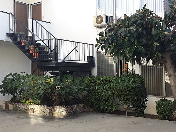 3rd image of 939 N Ogden Dr APT 12