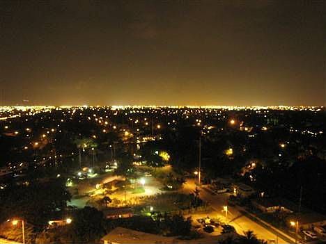 3rd image of 610 W Las Olas Blvd APT 1711
