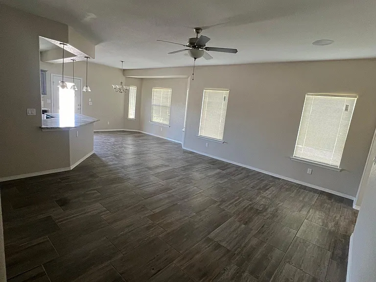 340 Isaias Ave — Photo 17