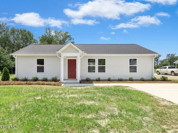 211 Rae Street, Warsaw, NC 28398