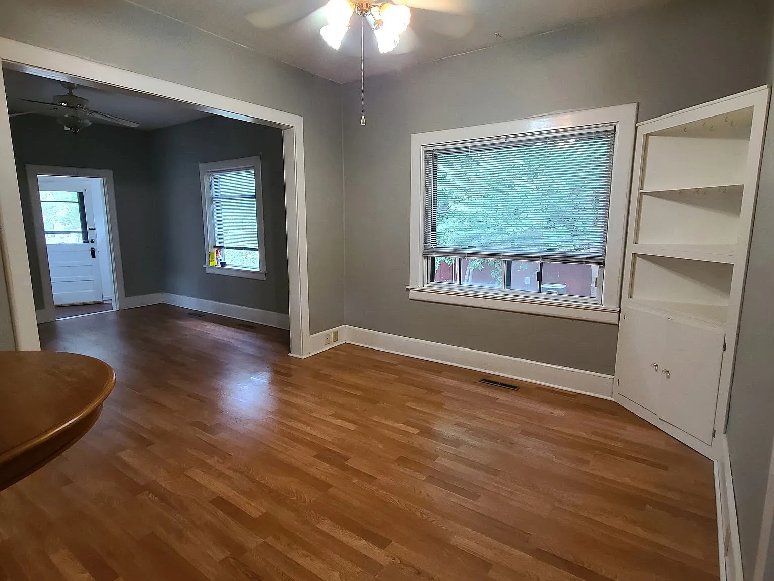 2 bed, 950 sqft, $1,200 — Photo 2