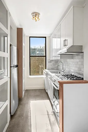 108 Saint Marks Pl #2 — Photo 4