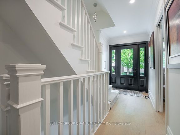 4th image of 146 Reynolds St