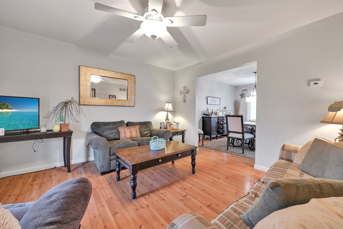 07-Living Room
