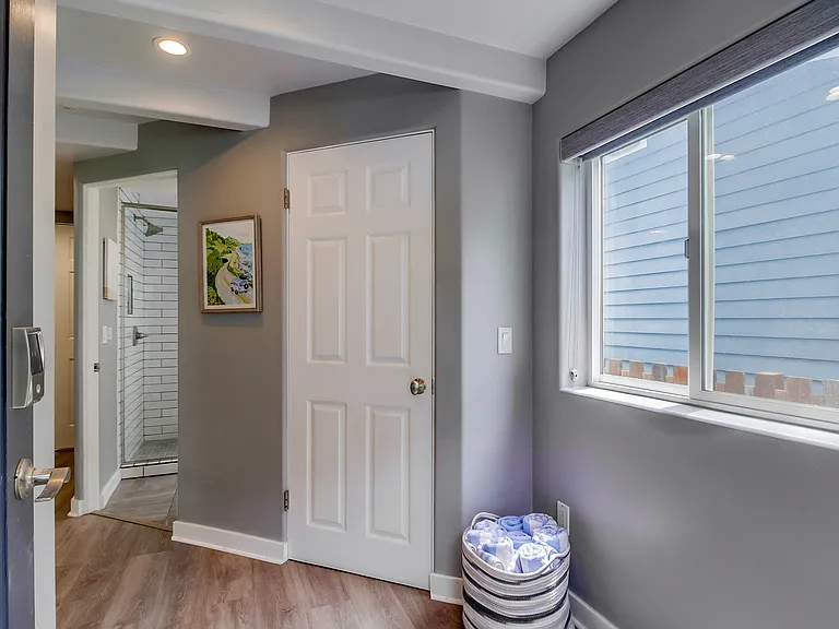 735 Whiting Ct — Photo 12