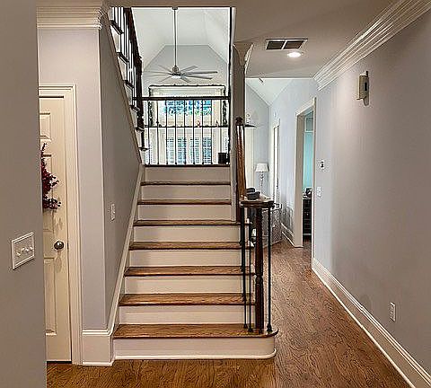 2nd image of 2082 Anderson Dr SE