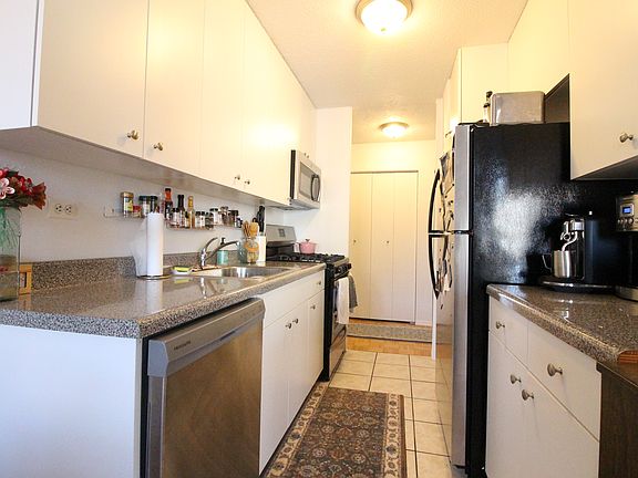 5th image of 175 W 90th St APT 20C
