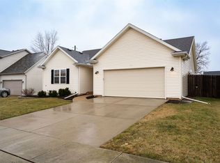 311 Waterford Estates Dr, Bloomington, IL