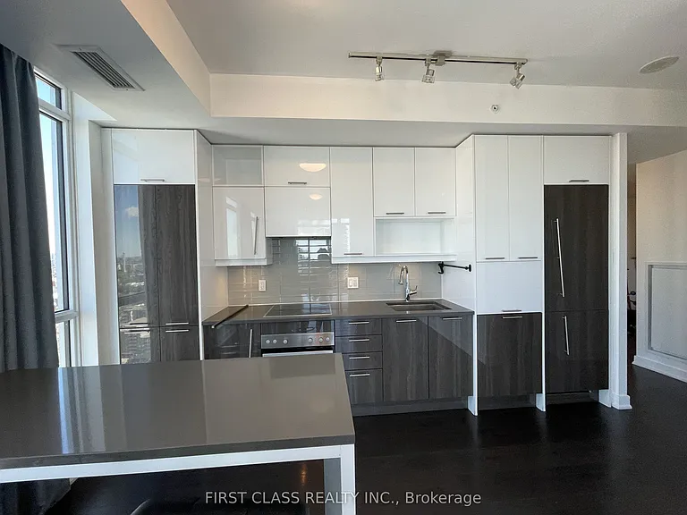 199 Richmond St W #2706 — Photo 4