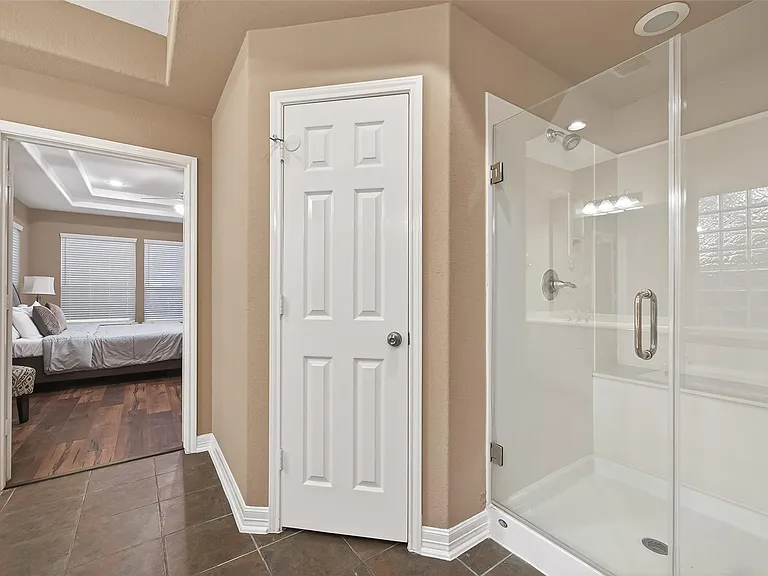 21103 Falcon Creek Ct — Photo 27