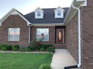 22 Blue Bird Dr, Fayetteville, TN 37334