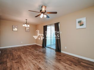 1913 Melrose Ave APT A, Victoria, TX 77901