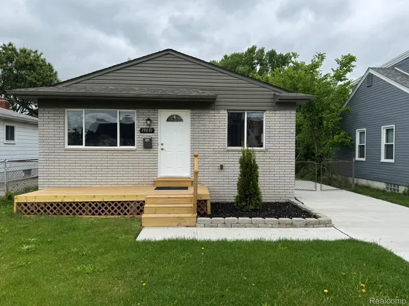 19031 Meier St, Roseville, MI 48066