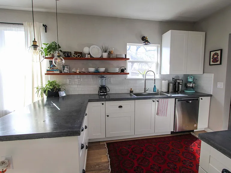 711 W Lullwood Ave — Photo 13