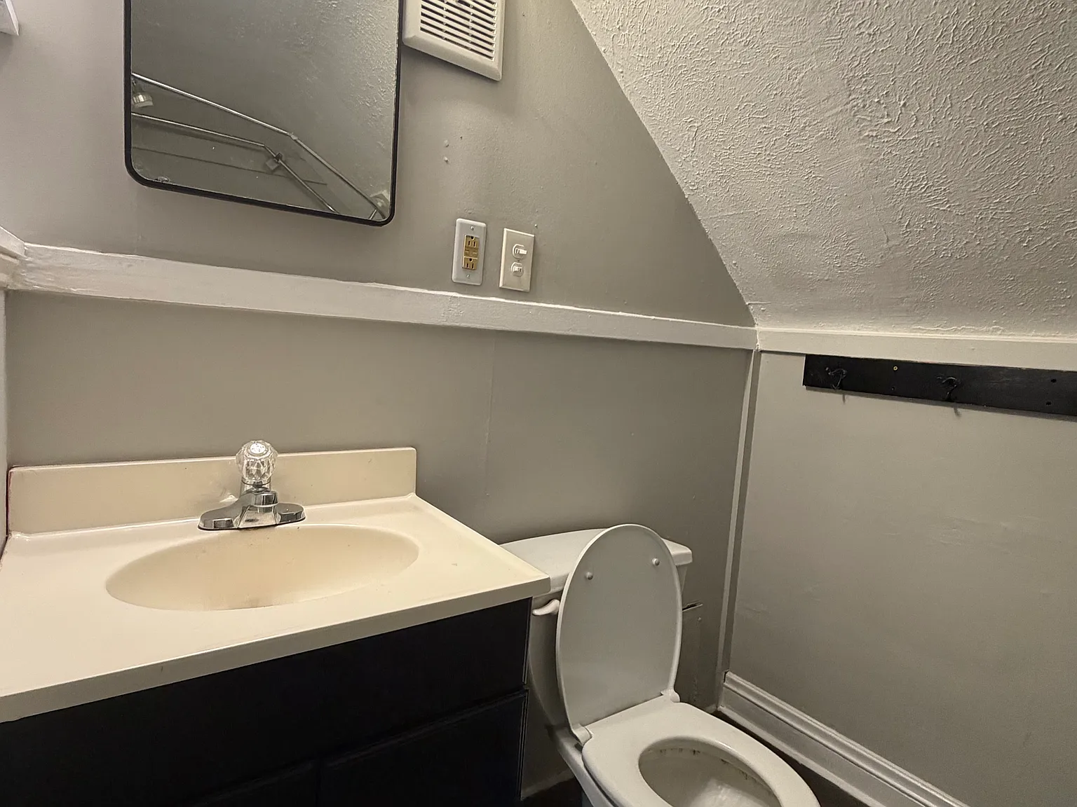 1 bed, 850 sqft, $1,000 — Photo 2