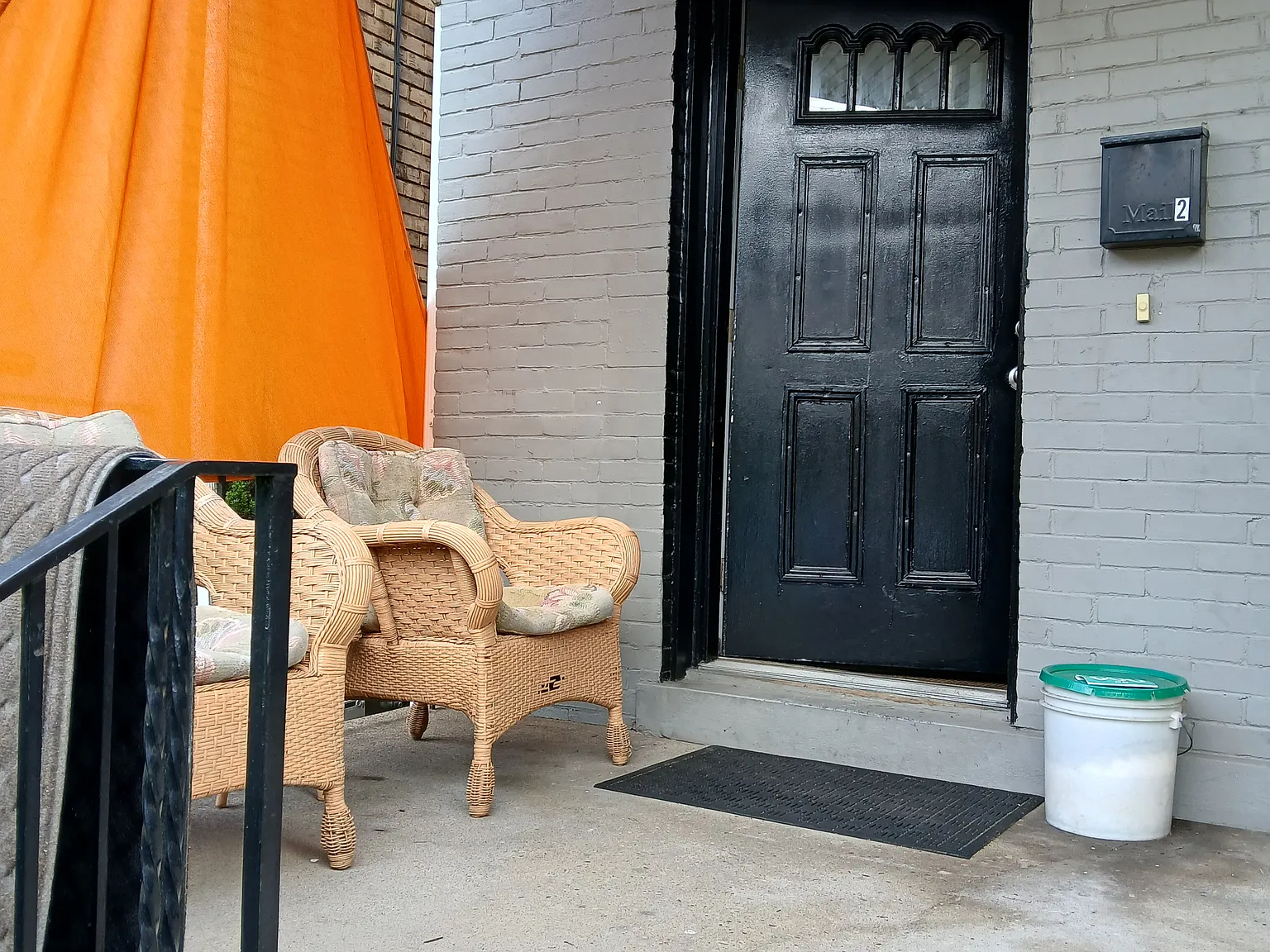 1 bed, 2000 sqft, $950 — Photo 1