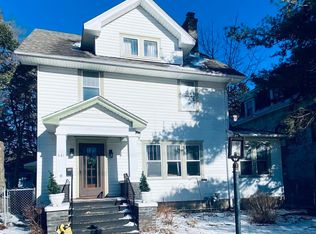 841 College Ave, Davenport, IA