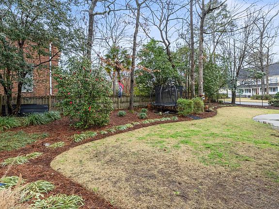 4th image of 2 Copperfield Ct