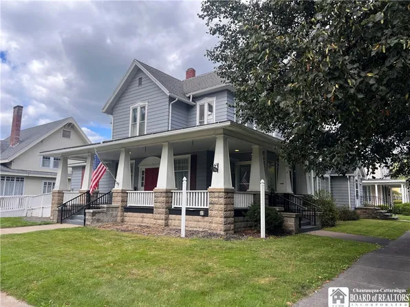 296 N Main St, Wellsville, NY 14895