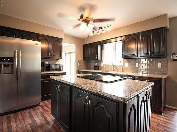 3rd image of 2245 Valley Vista Dr