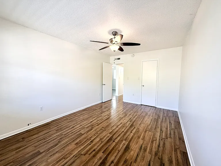 2207 S Carolina Ave — Photo 17