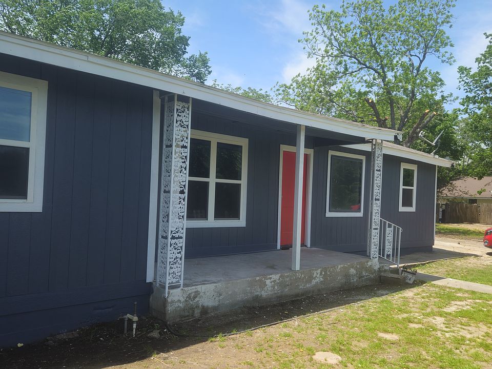 2nd image of 504 N 3rd St