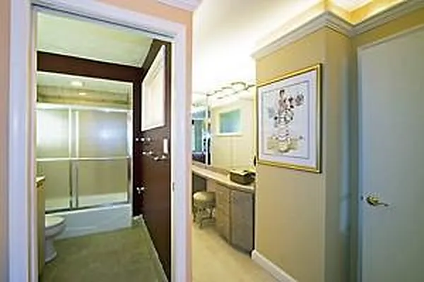 Sold by Corcoran | media 4