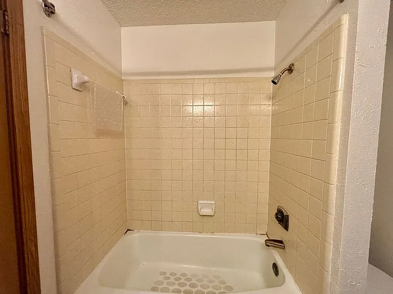 5311 Doe Valley Ln — Photo 9