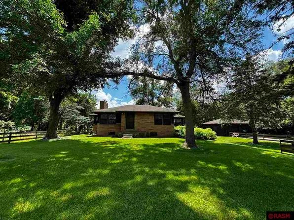 615 Southbend Ave, Mankato, MN 56001