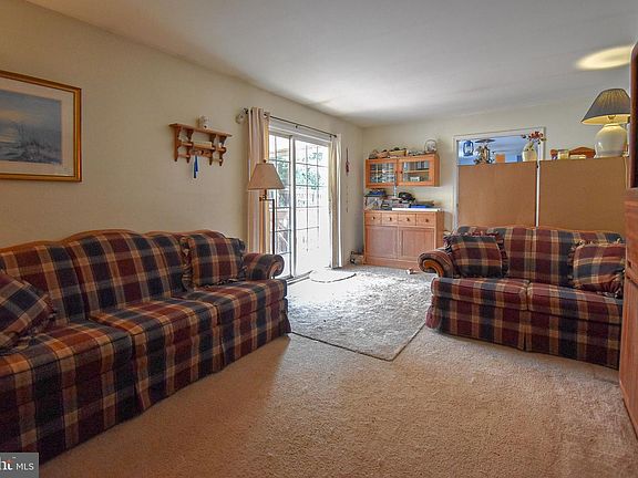 3rd image of 101 Kurtz Ln