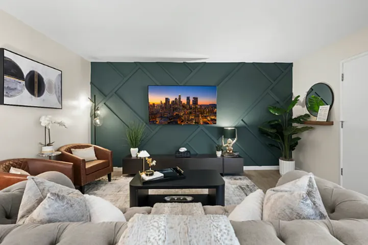 2 bed, 1011 sqft, $5,200 — Photo 3