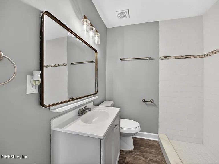 4660 French St — Photo 19