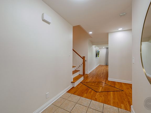 5th image of 10S220 Alan Rd