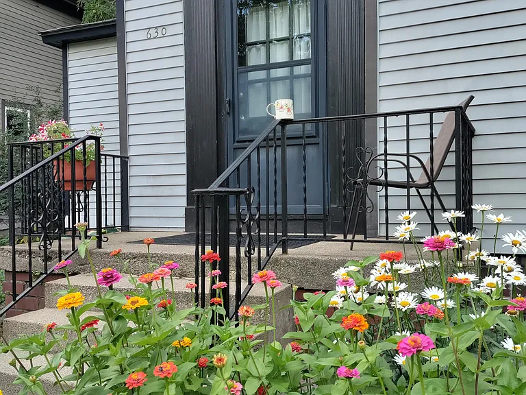 630 Atwood St NE — Photo 1