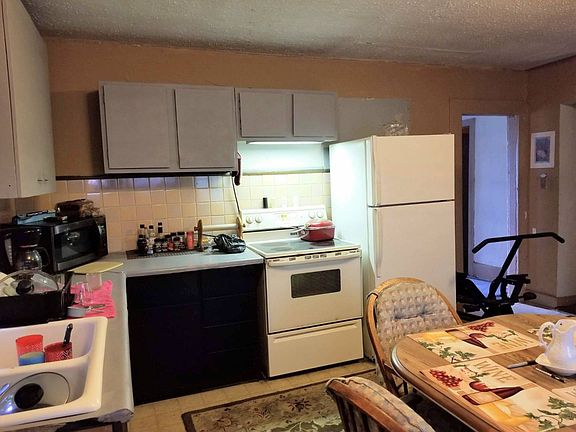 4th image of 1233 Virginia Ave