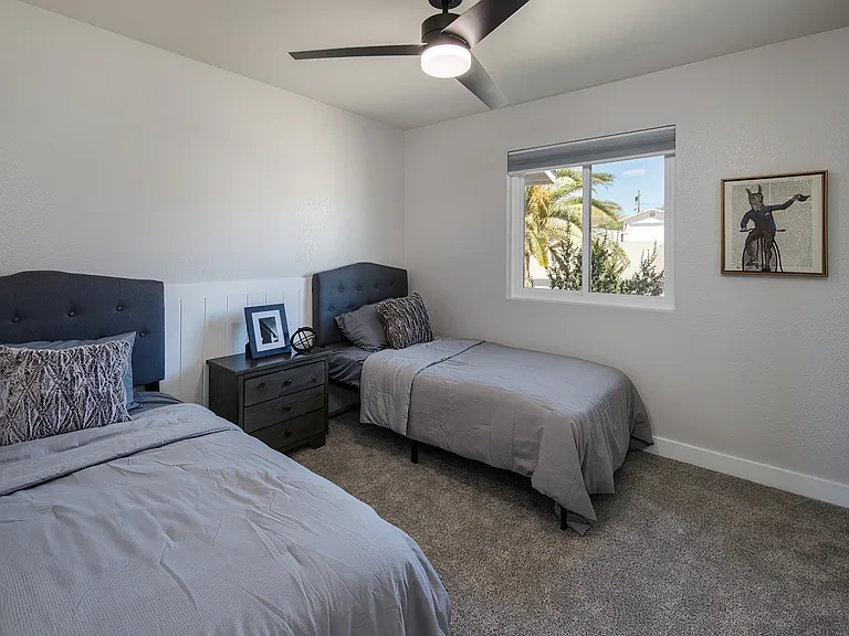 1060 Sunny Ridge Dr — Photo 23