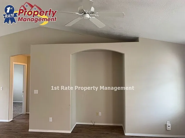3316 Coachman Ct — Photo 4