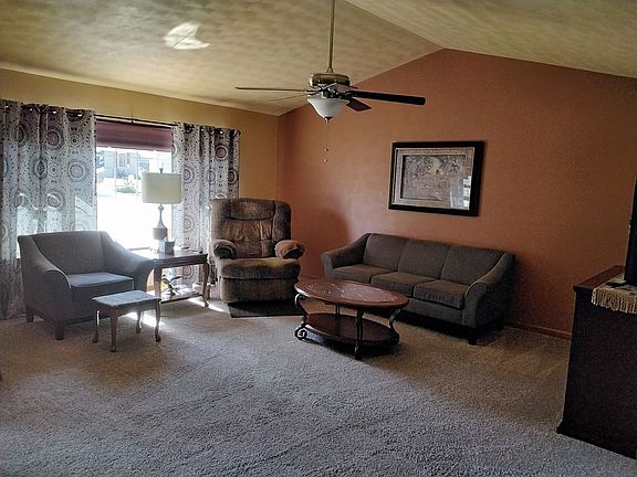 4th image of 121 Elmridge Cir