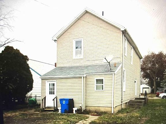 4th image of 1211 Sipple Ave