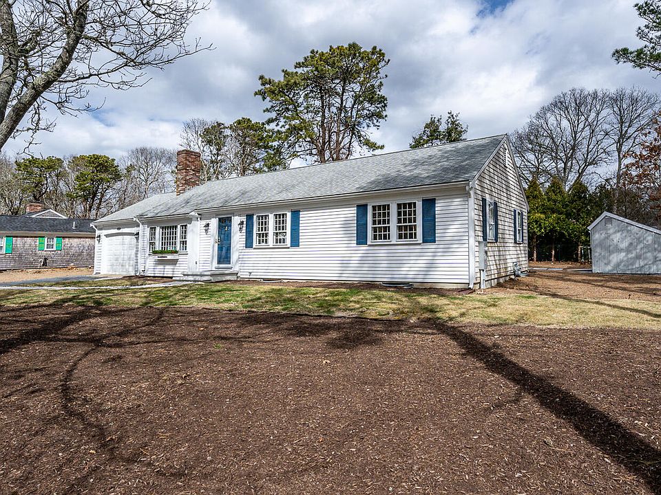 1st image of 21 Touraine Way
