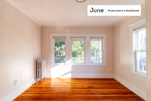 21 Easton St #C Photo 1