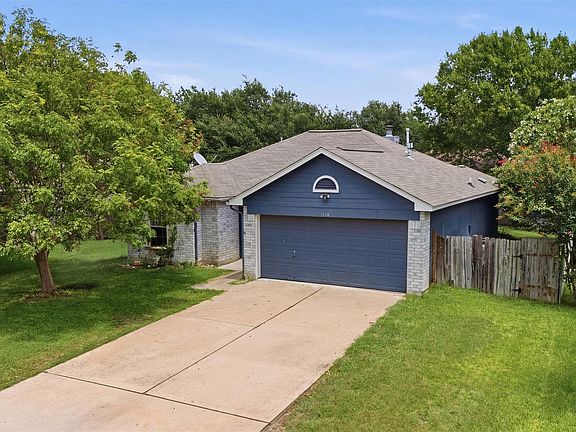 3rd image of 218 Juniper Dr
